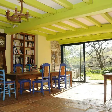 招待所 Domaine Xixtaberri