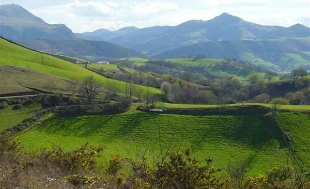 Domaine Xixtaberri Гостевой дом Камбо-ле-Бен